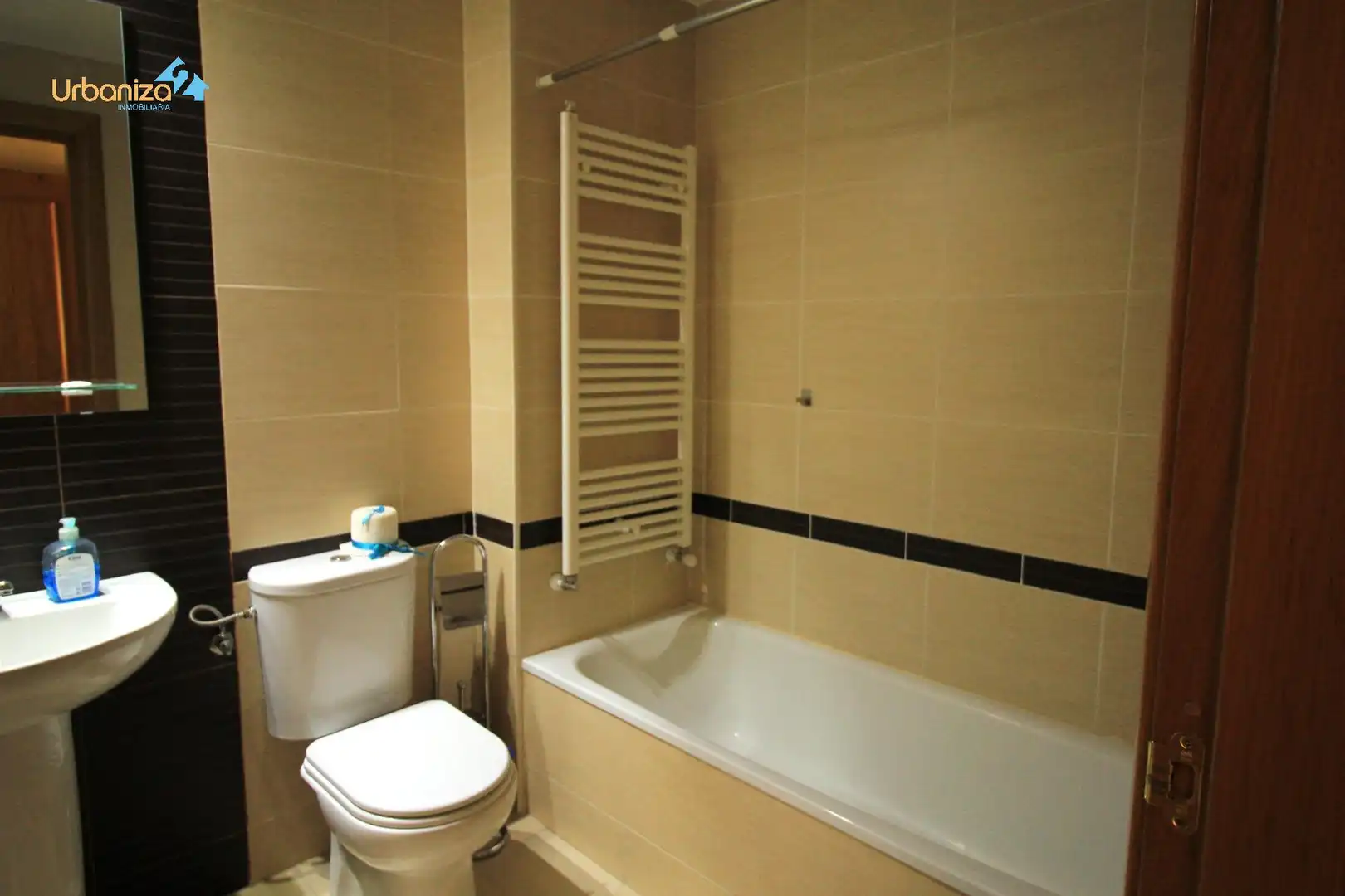 Flat with lift for sale in Calle HIERBABUENA LA, imagen 22