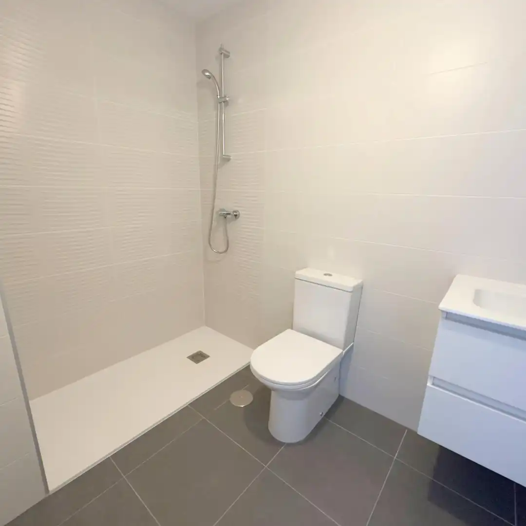 Bathroom of Flat for sale in Arganda del Rey  with Air Conditioner, Heating and Terrace