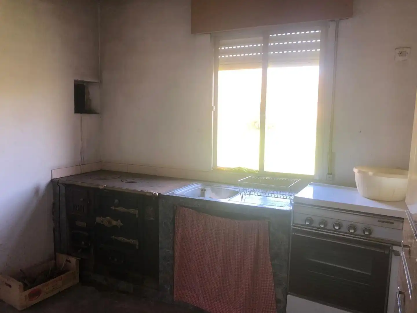 Cuina de Casa o xalet en venda en Vilasantar amb Jardí privat