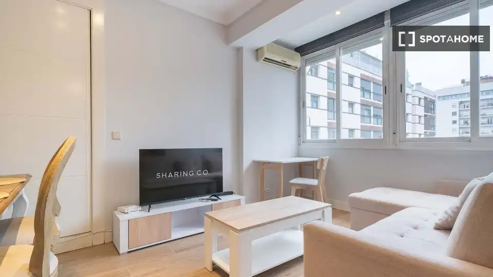 Fotografía del inmueble reportado: 1.890 €/mes — Castillejos – Cuzco, Madrid