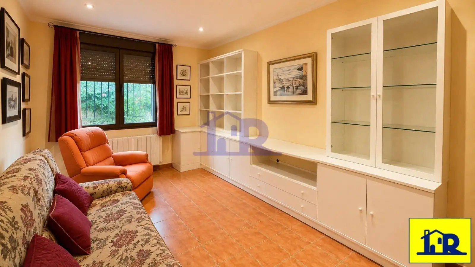 Living room of Houses for sale in Cuenca  with Heating and Storage room