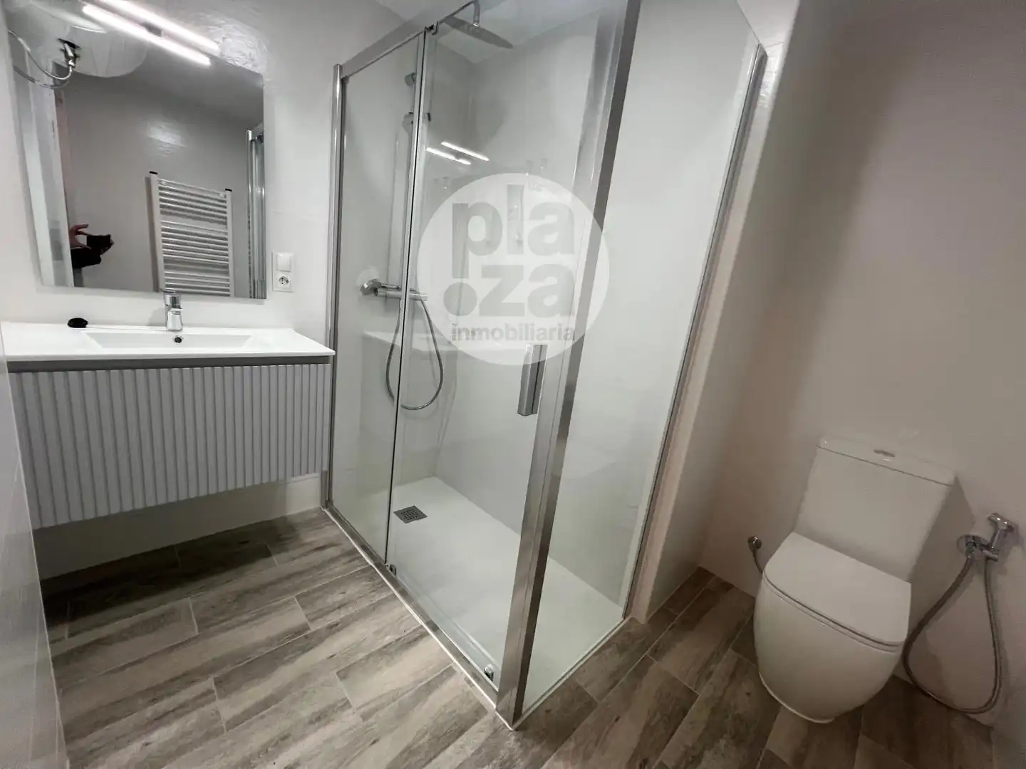 Badezimmer von Wohnung zum Verkauf in Burgos mit Heizung