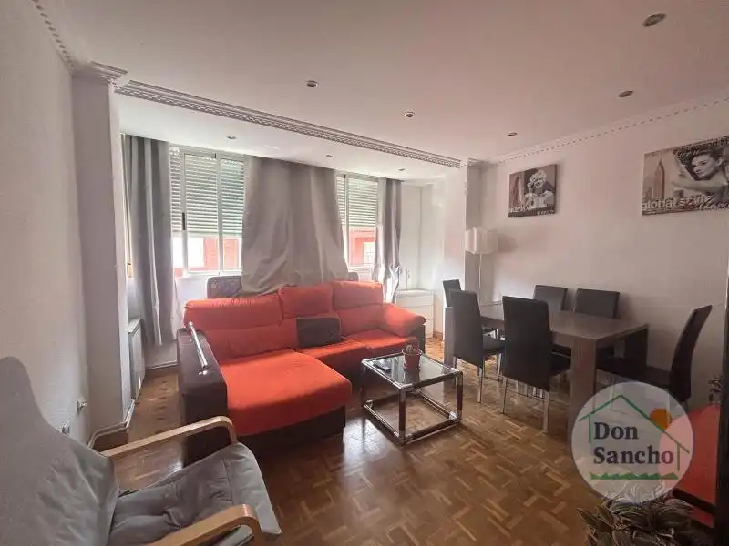 Sala d'estar de Pis en venda en Valladolid amb Calefacció
