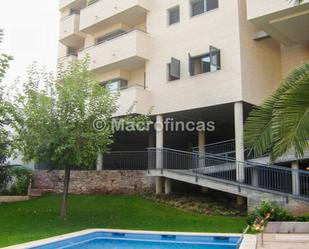 Vista exterior de Planta baixa en venda en Castellví de Rosanes amb Calefacció, Jardí privat i Parquet