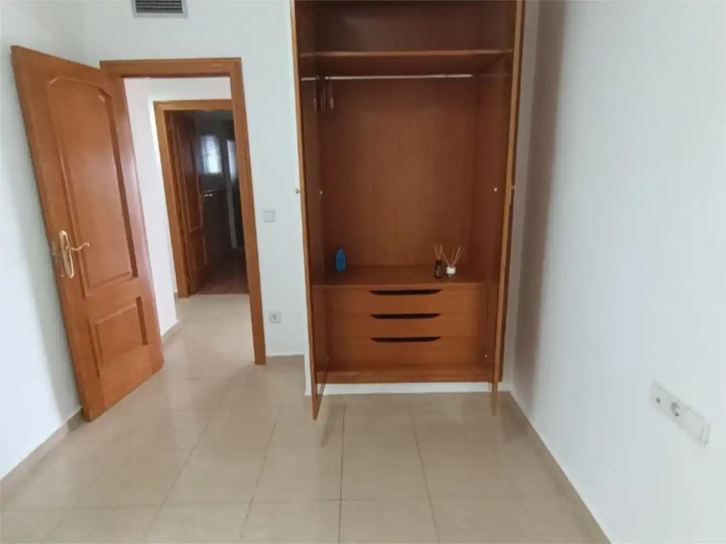 Schlafzimmer von Wohnung zur Miete in Torrent mit Klimaanlage, Schwimmbad und Balkon