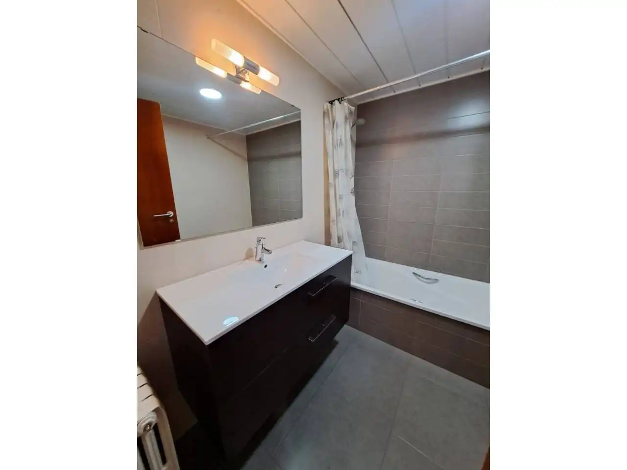 Wohnung zur Miete in Plaza Bosch i Gimpera, 9, Centre