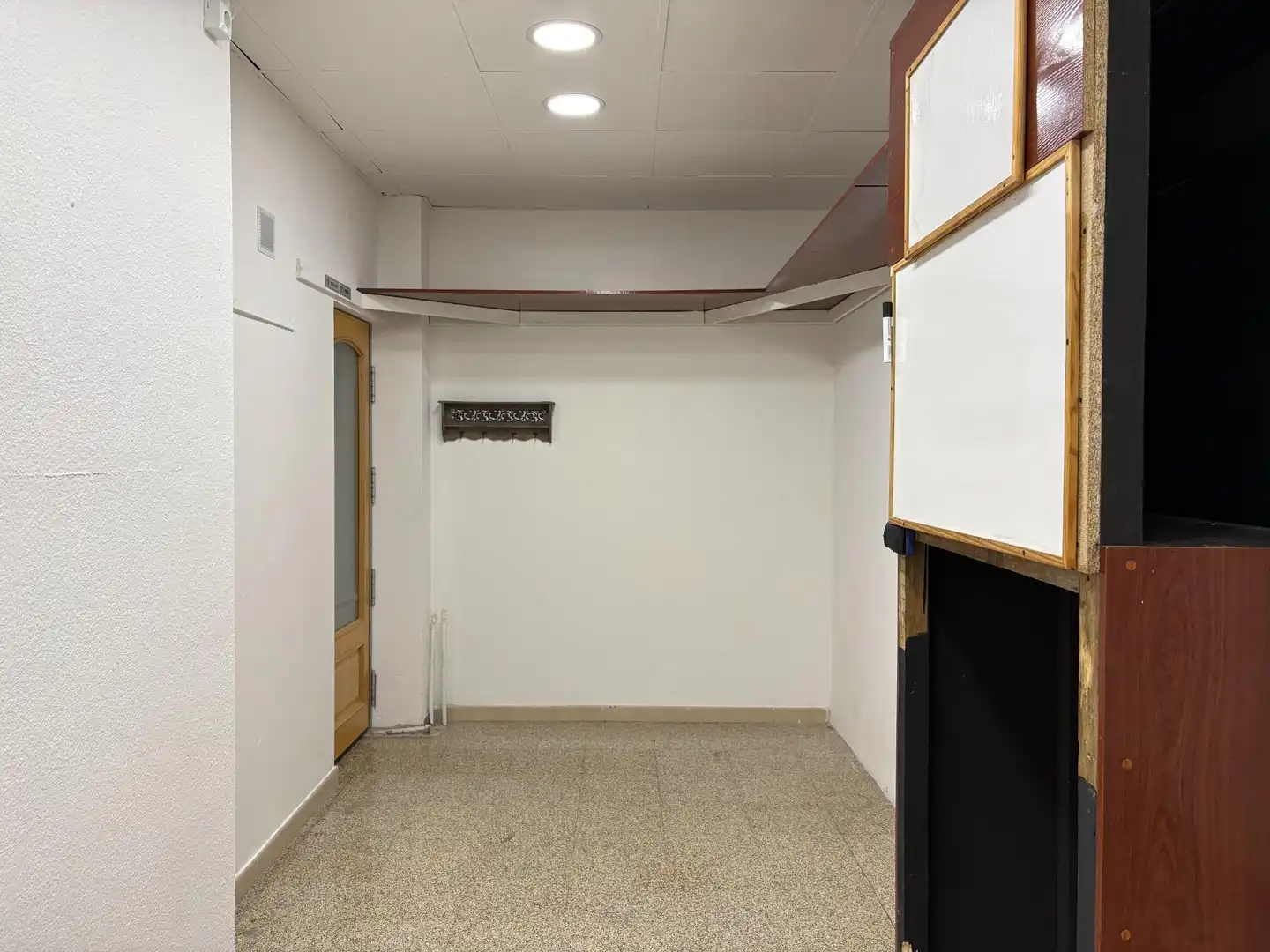 Commercial properties for sale in Carrer MARE DE DEU DE NURIA, Instituts