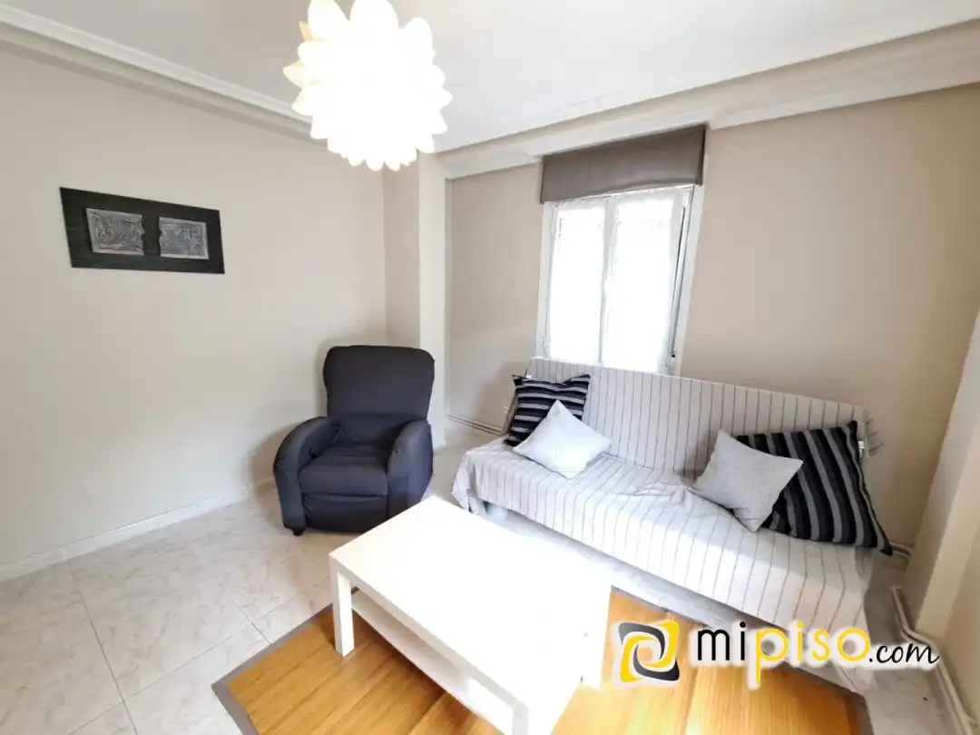 Flat for rent in MENENDEZ PELAYO, 29, Zona Playa
