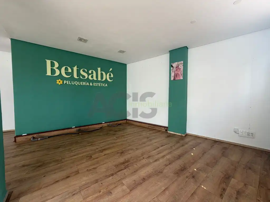 Commercial properties for rent in L'Alcúdia  with Air Conditioner