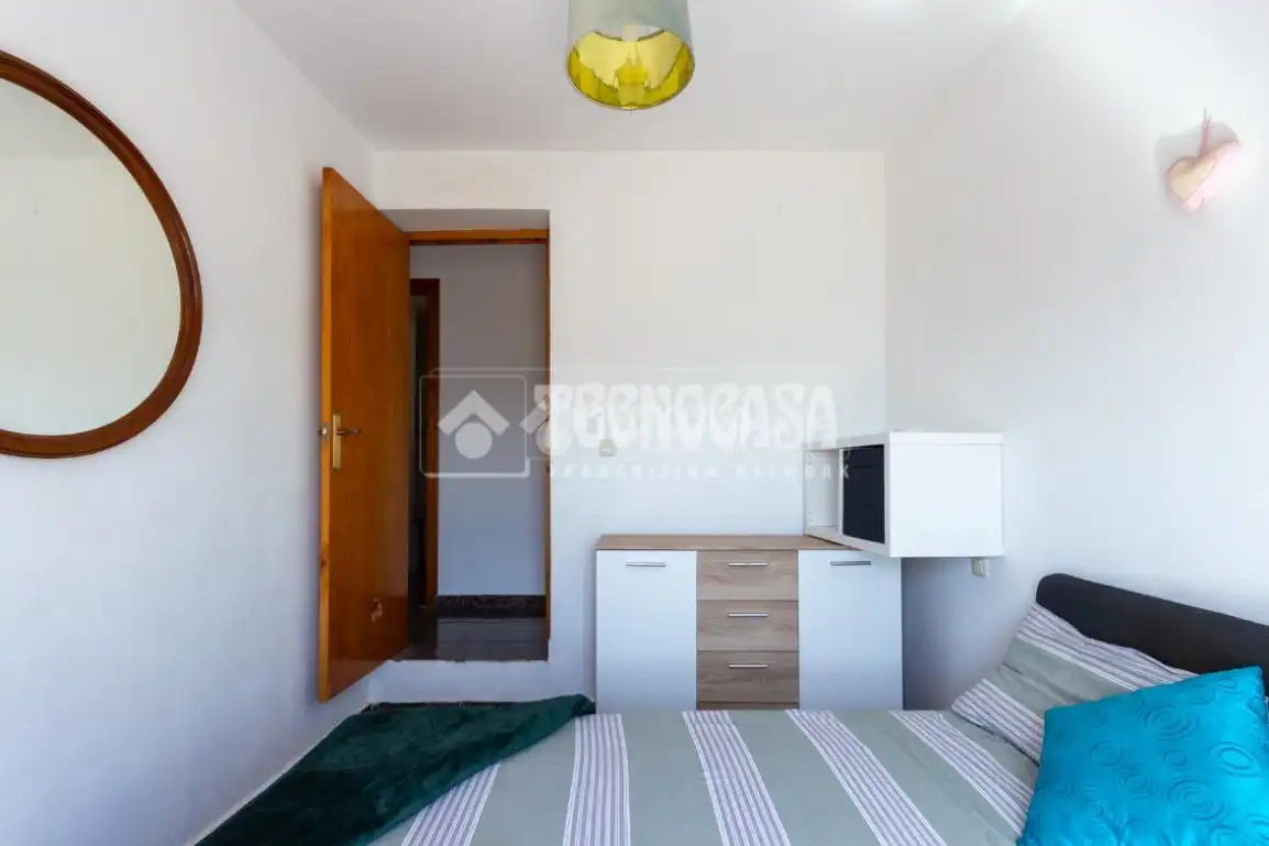 Habitación de Casa o chalet en venta en Alcaucín con Terraza y Balcón
