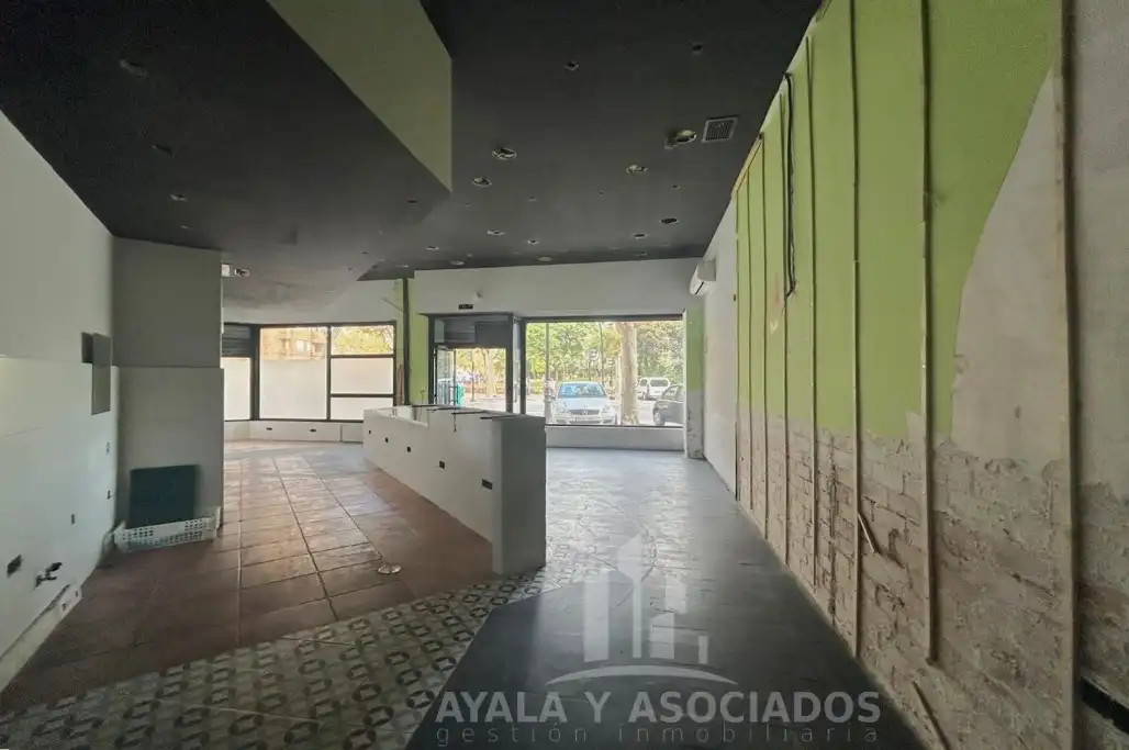 Local comercial en venda a Avenida Reina Victoria Eugenia, imagen 10