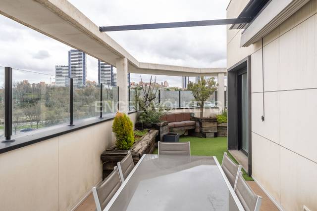 Ático en Venta en Calle del Valle del Silencio en Valdezarza