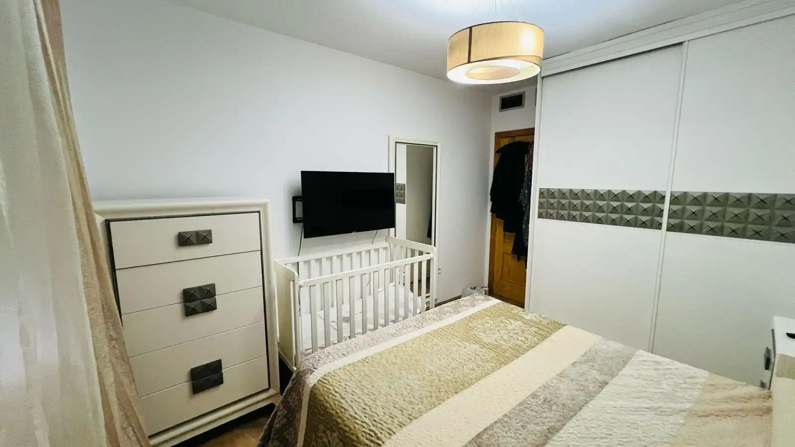 Habitación de Planta baja en venta en Águilas con Terraza y Piscina comunitaria
