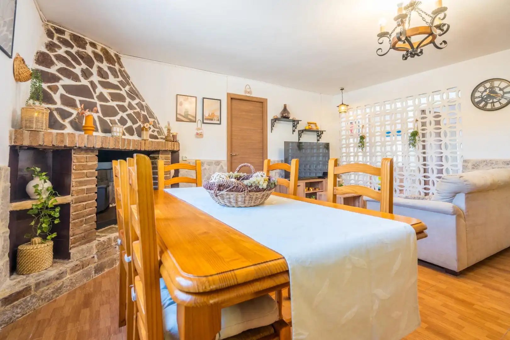 Comedor de Casa o chalet en venta en Benaguasil con Aire acondicionado, Calefacción y Jardín privado