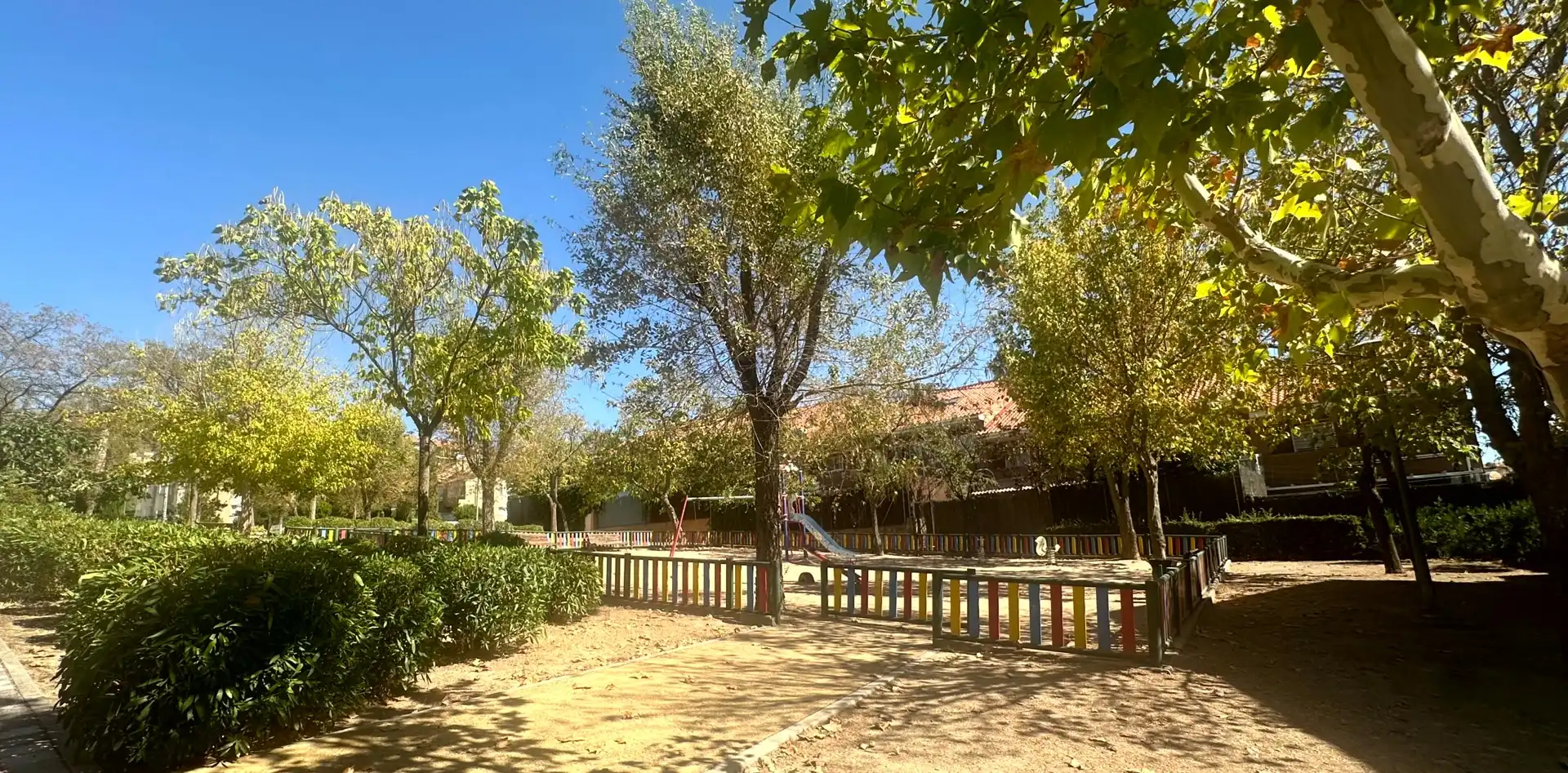 Garten von Einfamilien-Reihenhaus zum Verkauf in Algete mit Klimaanlage, Heizung und Privatgarten