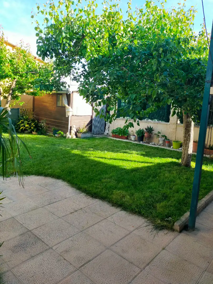 Jardín de Finca rústica en venta en Zaragoza con Aire acondicionado, Calefacción y Jardín privado