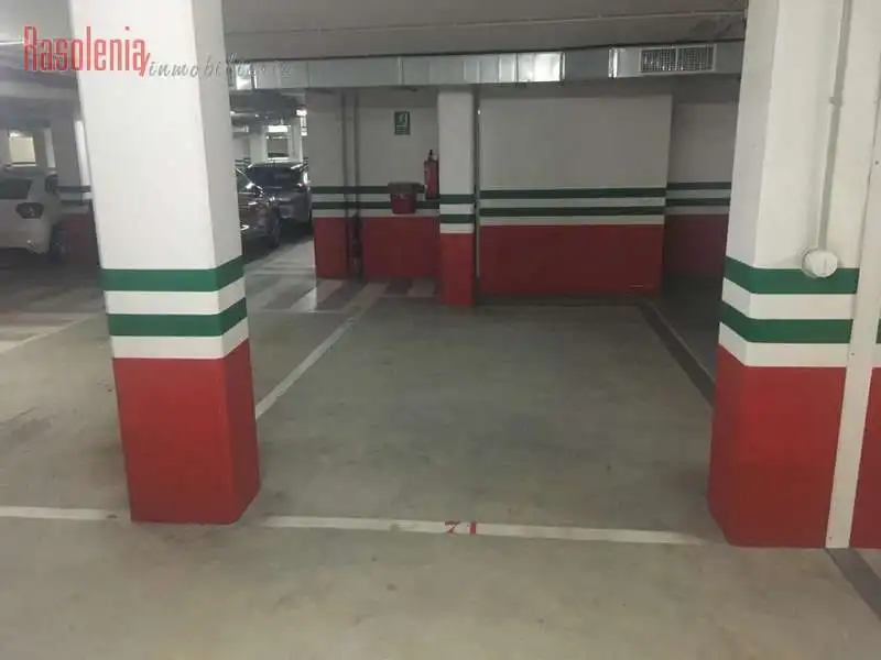 Garaje en venta en Monelos, 147, Los Castros - Castrillón