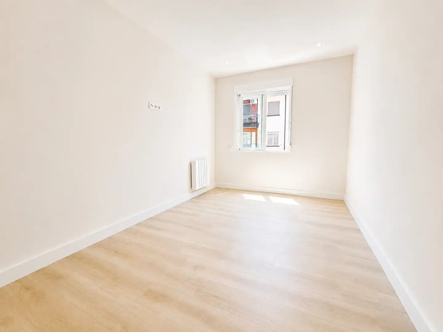 Bedroom of Flat for sale in  Logroño  with Heating, Oven and Washing machine