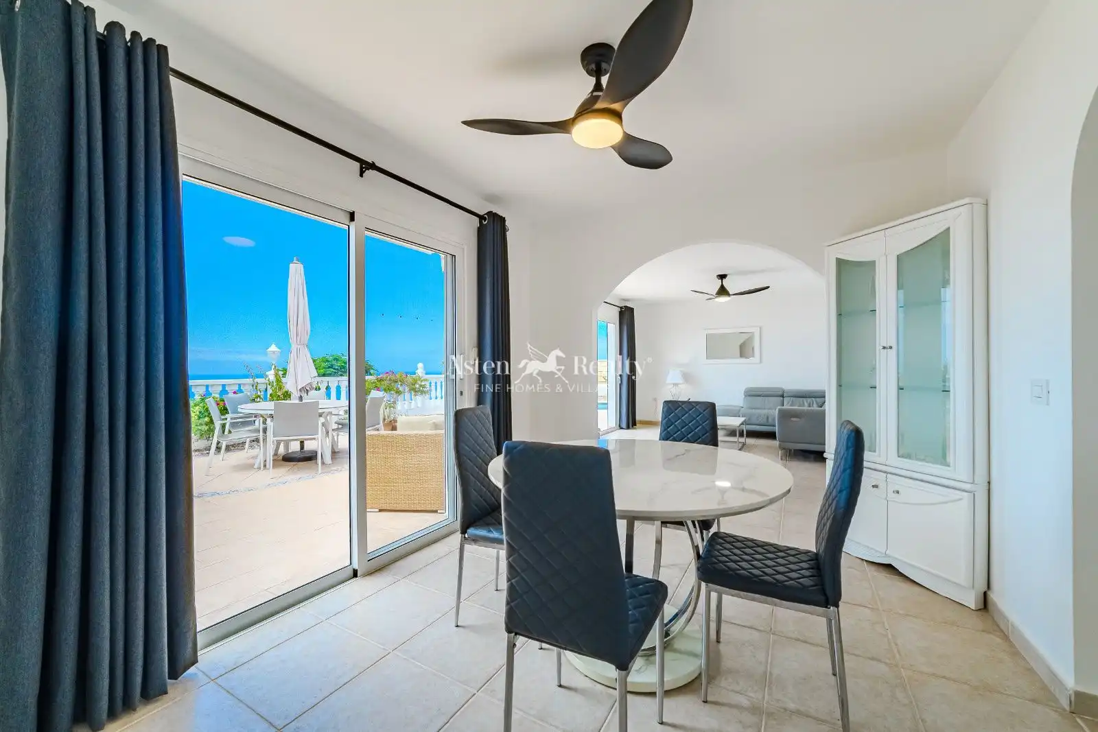 Comedor de Casa o chalet en venta en Santiago del Teide con Terraza, Piscina y Amueblado