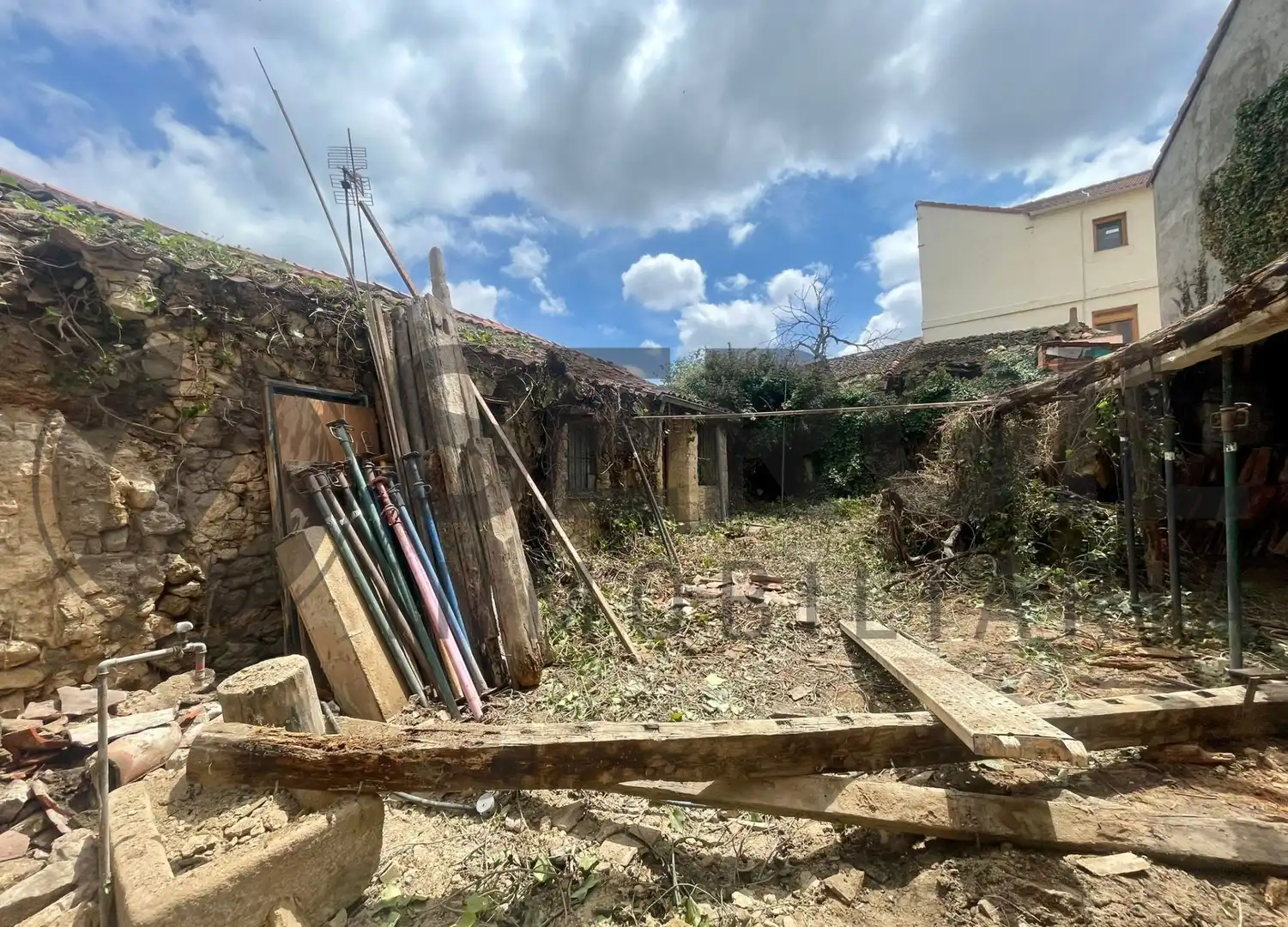 Houses for sale in Segovia  with Private garden