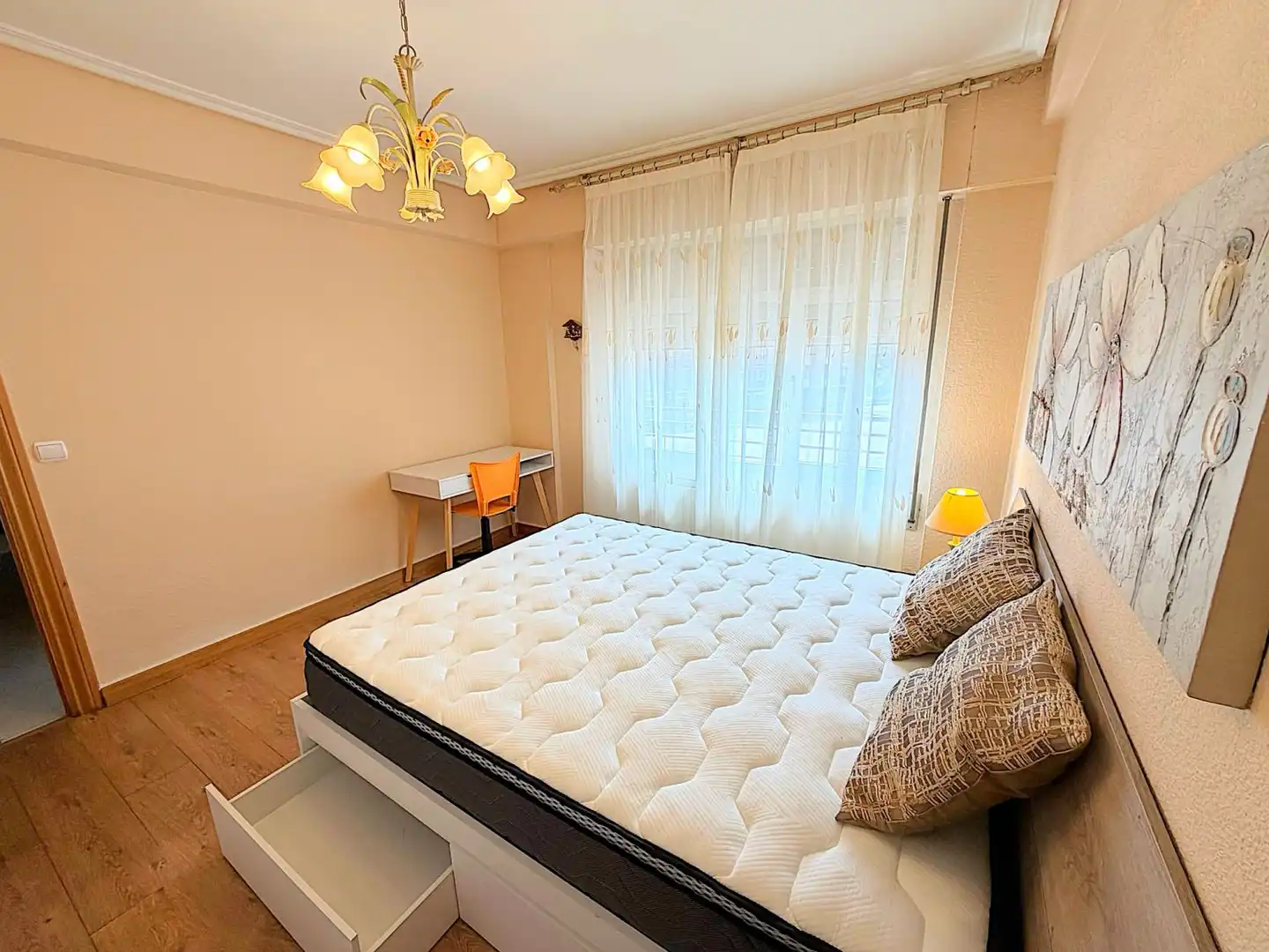 Habitación de Piso de alquiler en Vitoria - Gasteiz con Calefacción, Terraza y Amueblado