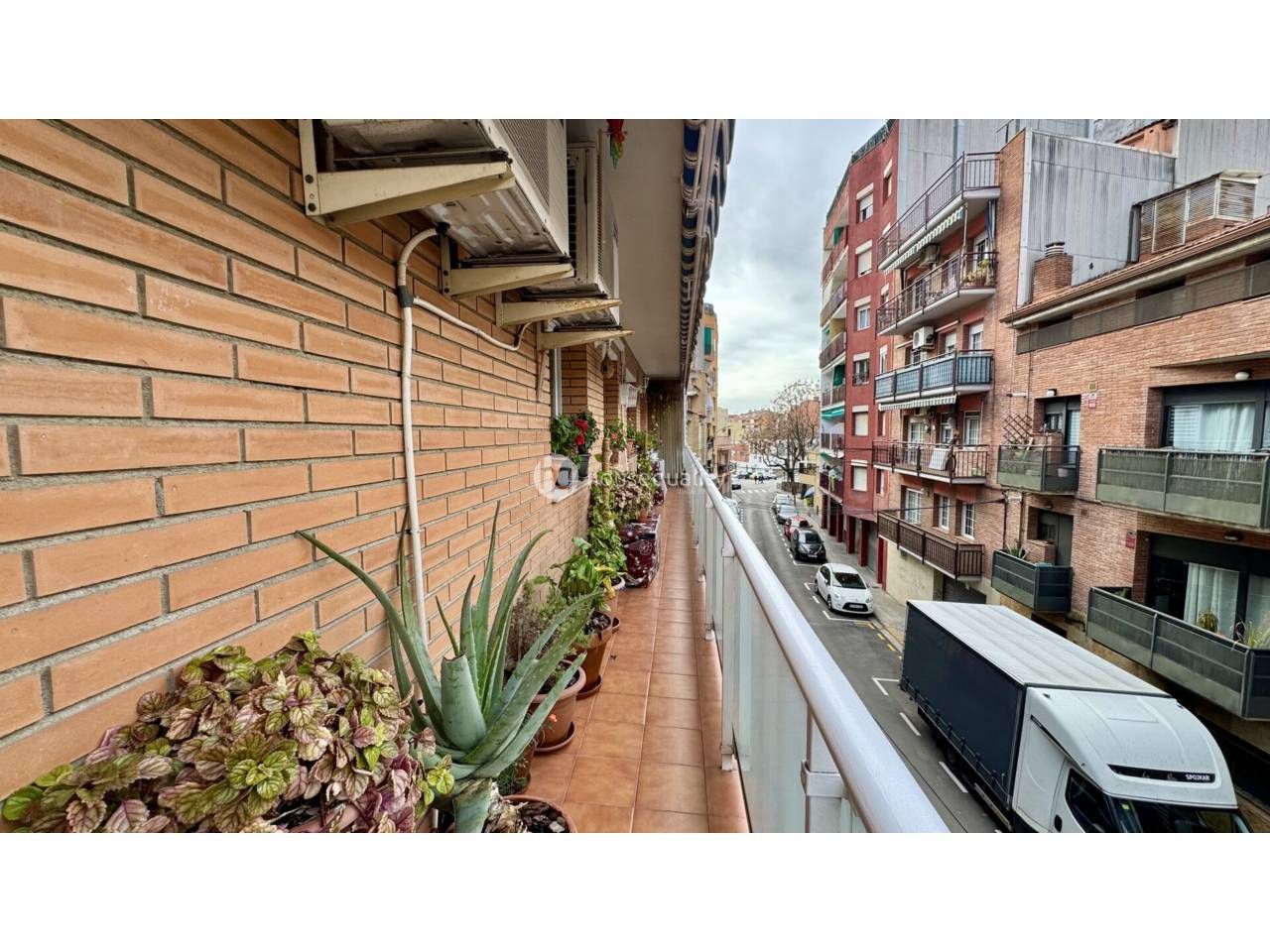 Vista exterior de Pis en venda en Rubí amb Aire condicionat, Calefacció i Balcó