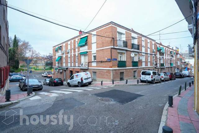 Piso en Venta en Cl Bernardina García, . en Lucero