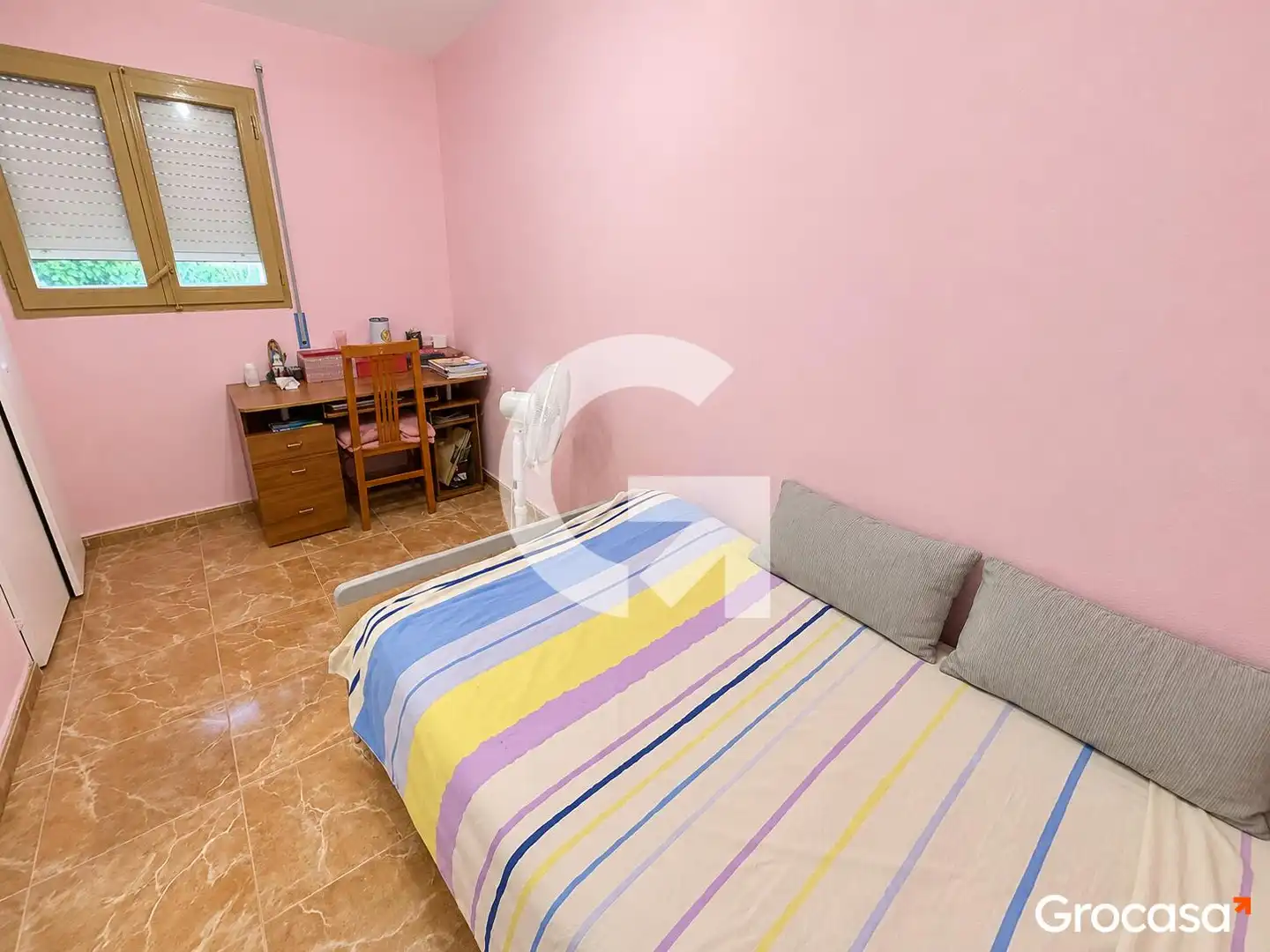 Piso con terraza en venta en CL OLOT, imagen 20