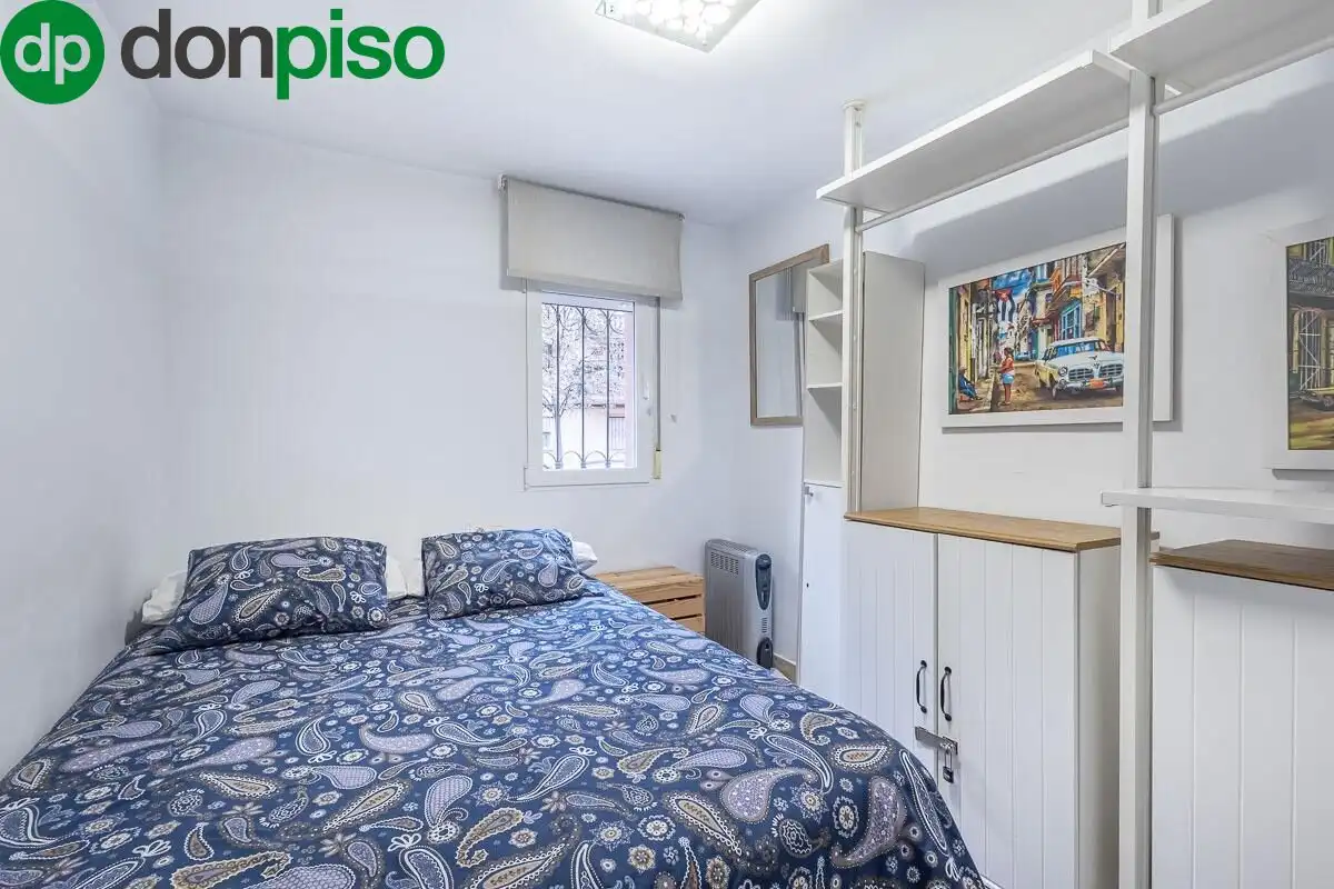 Habitación de Piso en venta en Granada con Aire acondicionado