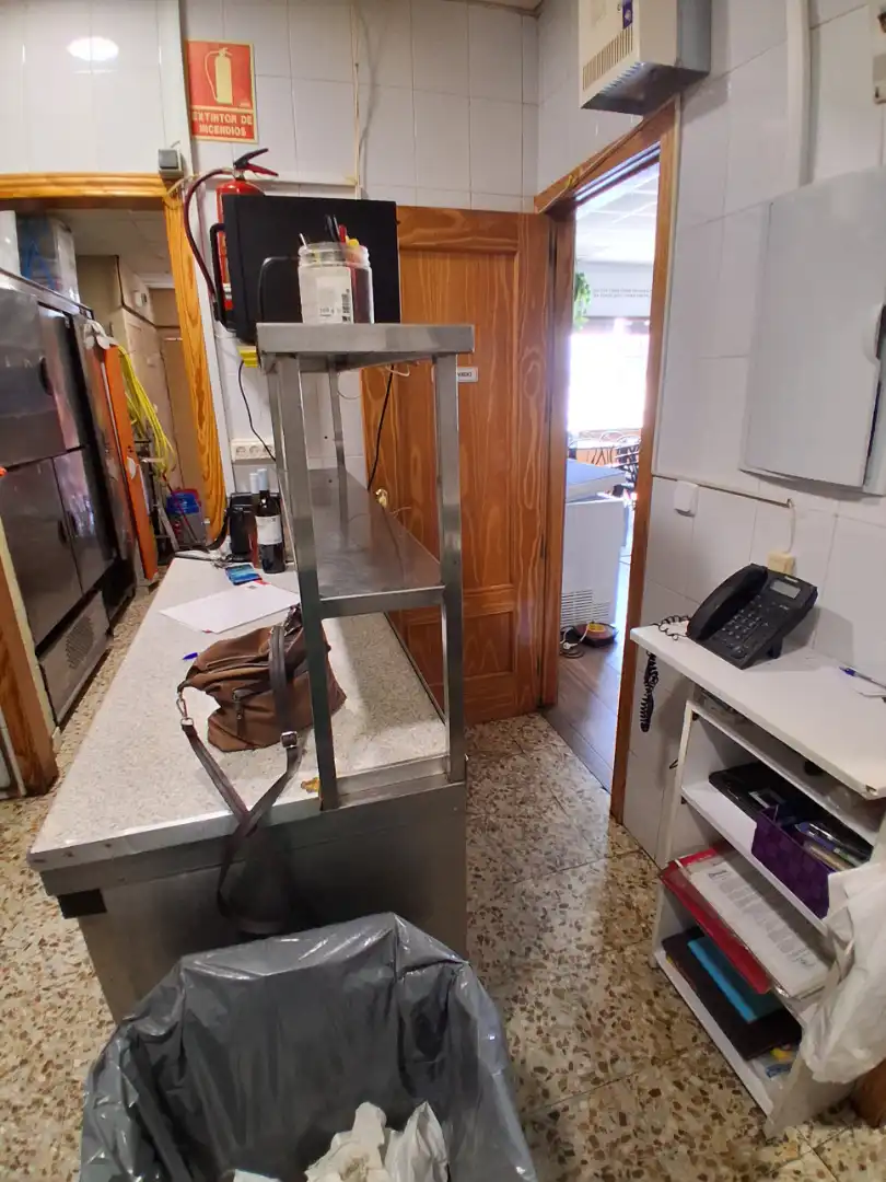 Local comercial en traspàs a Sur - PAU 4, imagen 17
