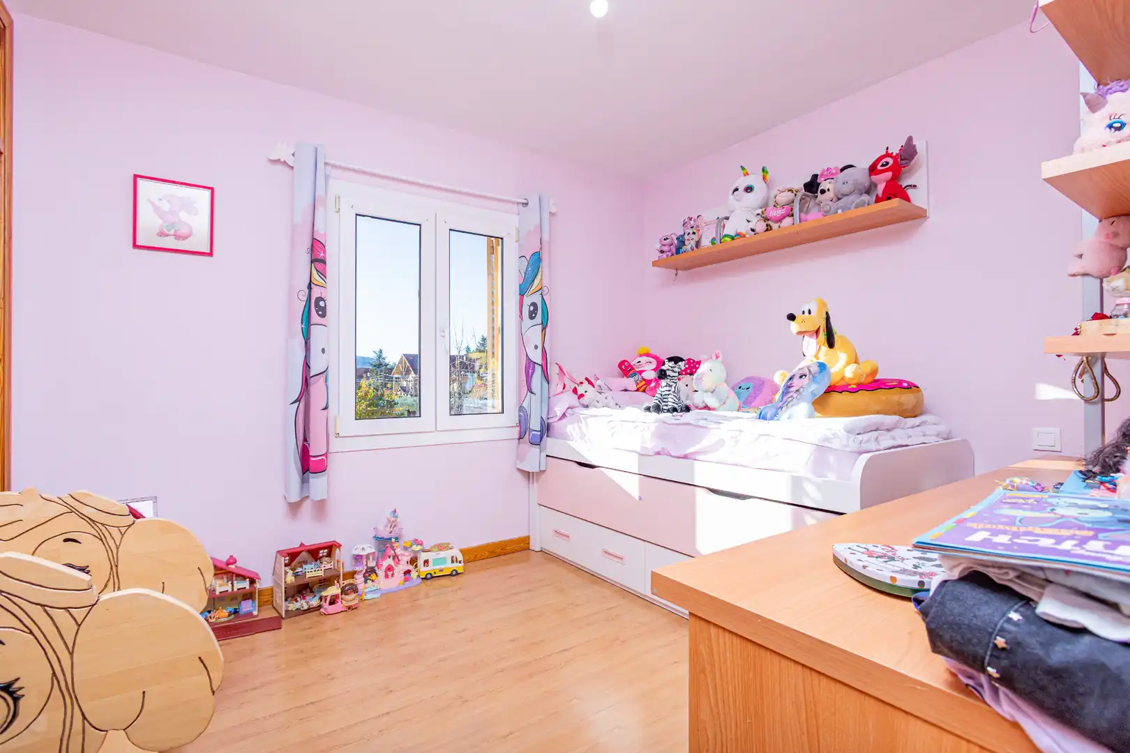 Habitación de Casa o chalet en venta en Manzanares El Real con Calefacción, Jardín privado y Amueblado