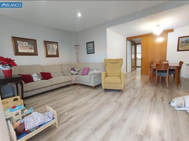 Casa con balcón en venta en Collblanc - La Torrassa