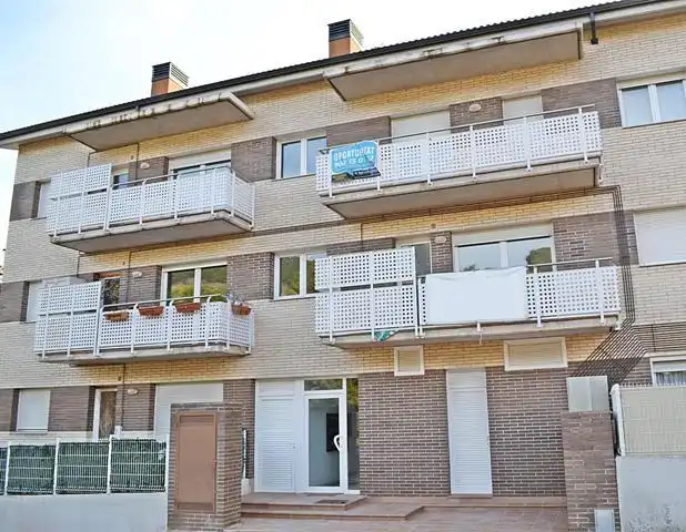 Vista exterior de Garatge en venda en Moià