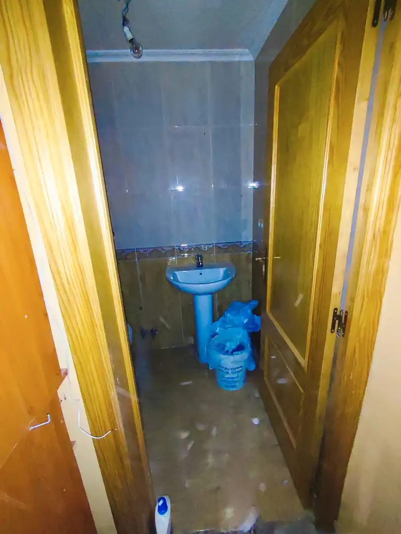 Bathroom of Industrial buildings for rent in Palencia