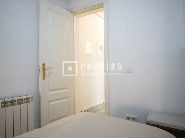 Habitación de Piso en venta en Madrid con Calefacción y Amueblado