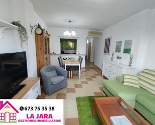 Sala d'estar de Planta baixa en venda en Sanlúcar de Barrameda amb Aire condicionat i Piscina comunitària