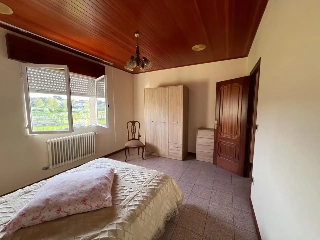 Bedroom of Houses for sale in Ourense Capital   with Heating, Terrace and Swimming Pool