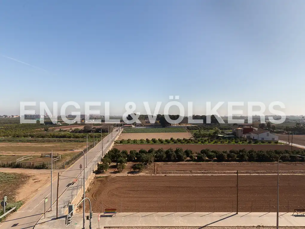 Dachboden zur Miete in Valencia mit Heizung, Terrasse und Möbliert