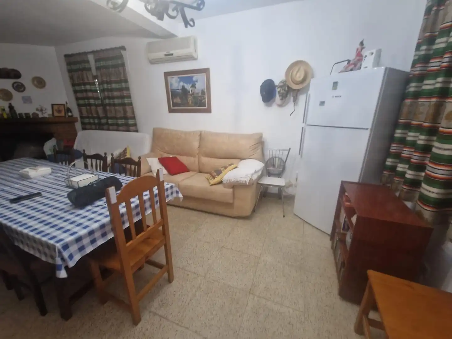 Sala de estar de Casa o chalet en venta en Picón con Aire acondicionado, Piscina y Amueblado