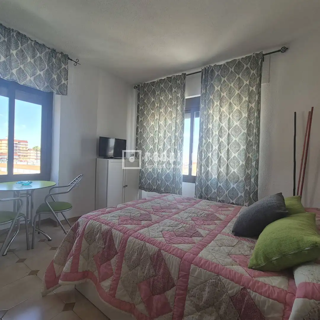 Schlafzimmer von Wohnung zum Verkauf in Sevilla mit Klimaanlage, Heizung und Möbliert