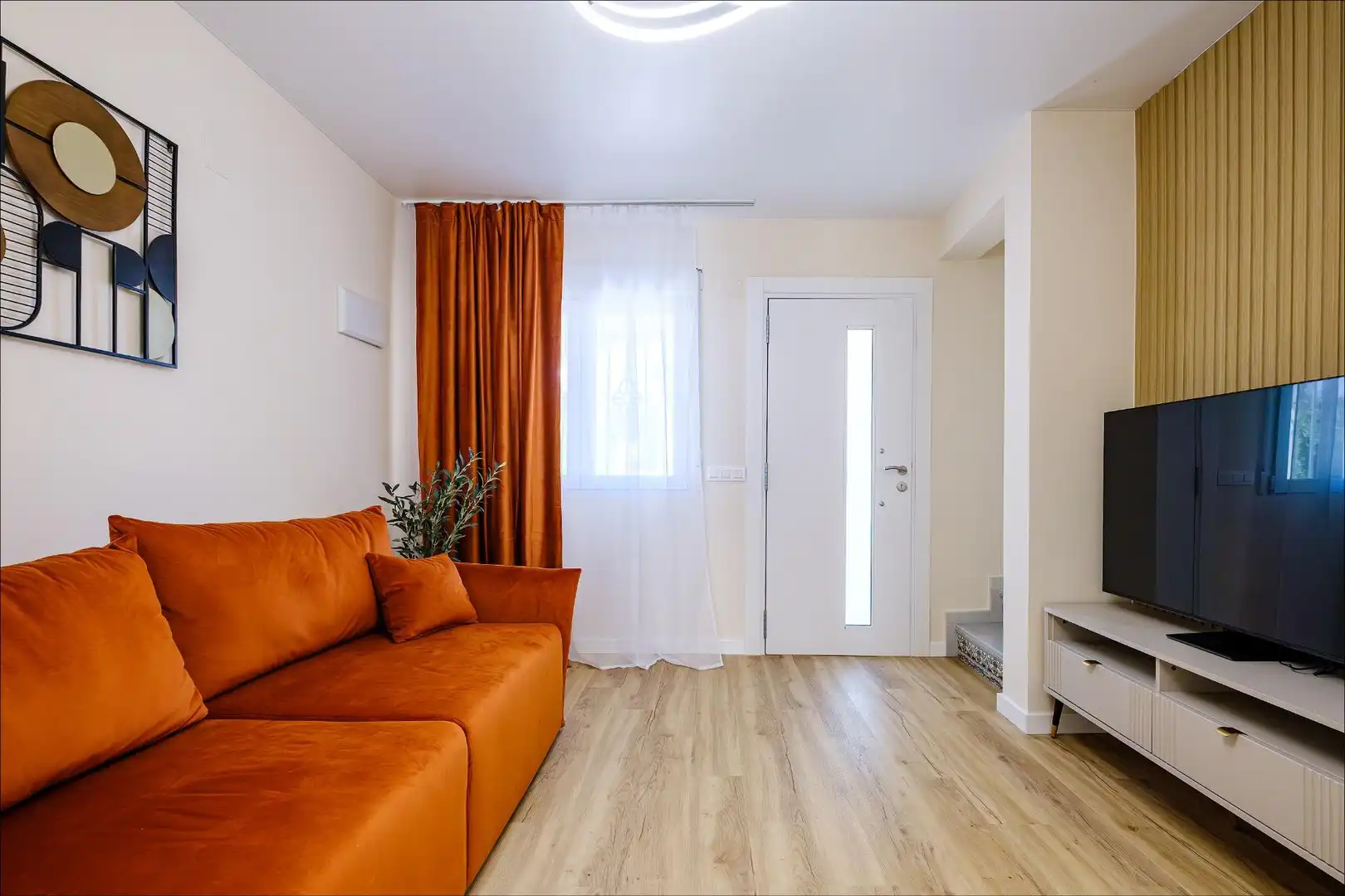 Sala de estar de Casa adosada en venta en Orihuela con Aire acondicionado, Calefacción y Jardín privado
