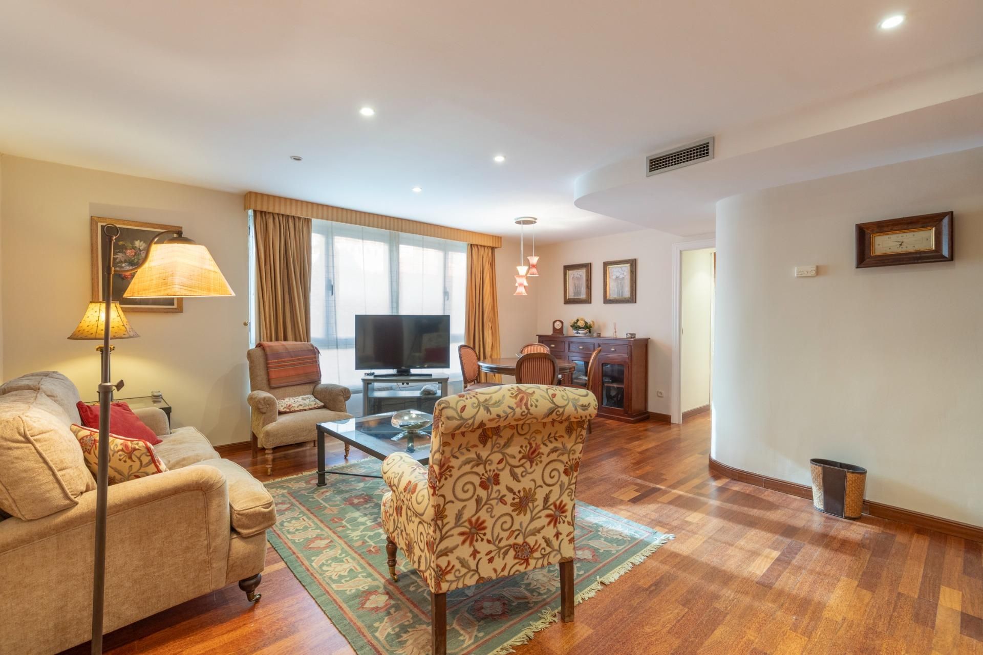 Sala d'estar de Pis en venda en  Granada Capital amb Aire condicionat