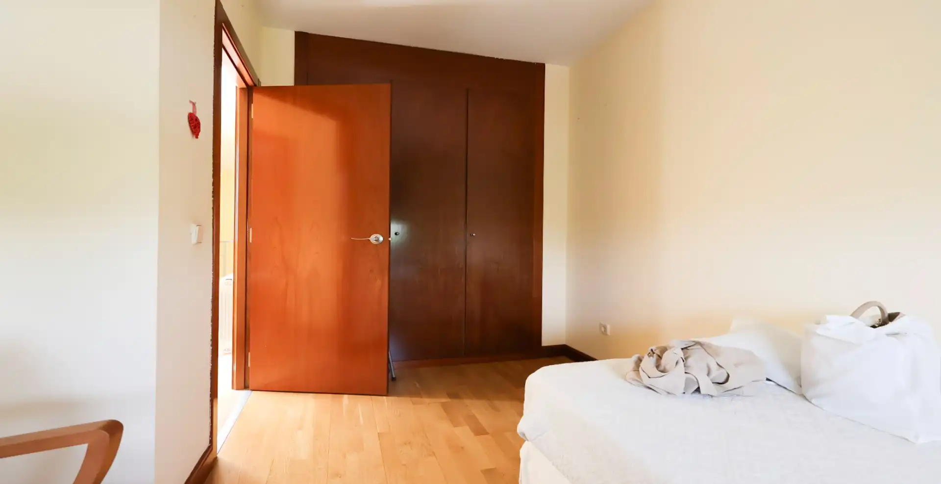 Dormitori de Casa adosada en venda en Toledo amb Jardí privat, Terrassa i Traster