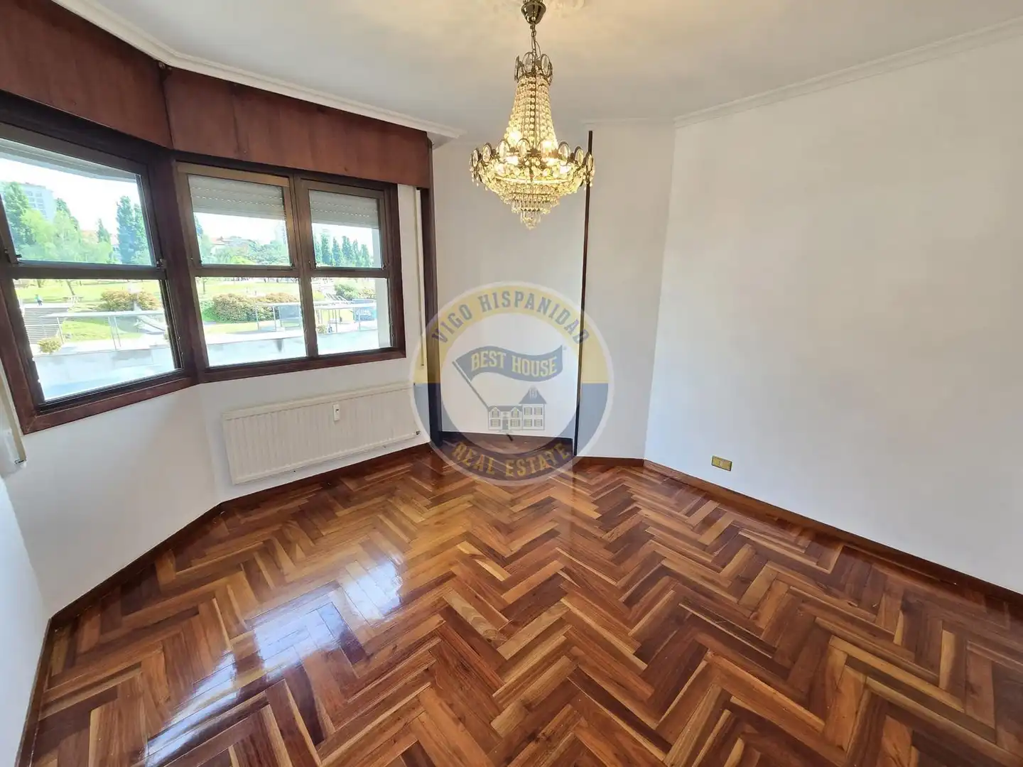 Comedor de Piso de alquiler en Vigo  con Calefacción, Parquet y Balcón