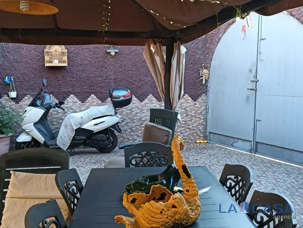 Terrassa de Casa adosada en venda en Algeciras amb Terrassa i Balcó