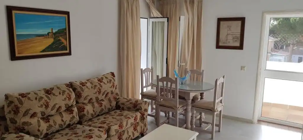 Sala de estar de Apartamento de alquiler en Chiclana de la Frontera con Aire acondicionado, Amueblado y Horno