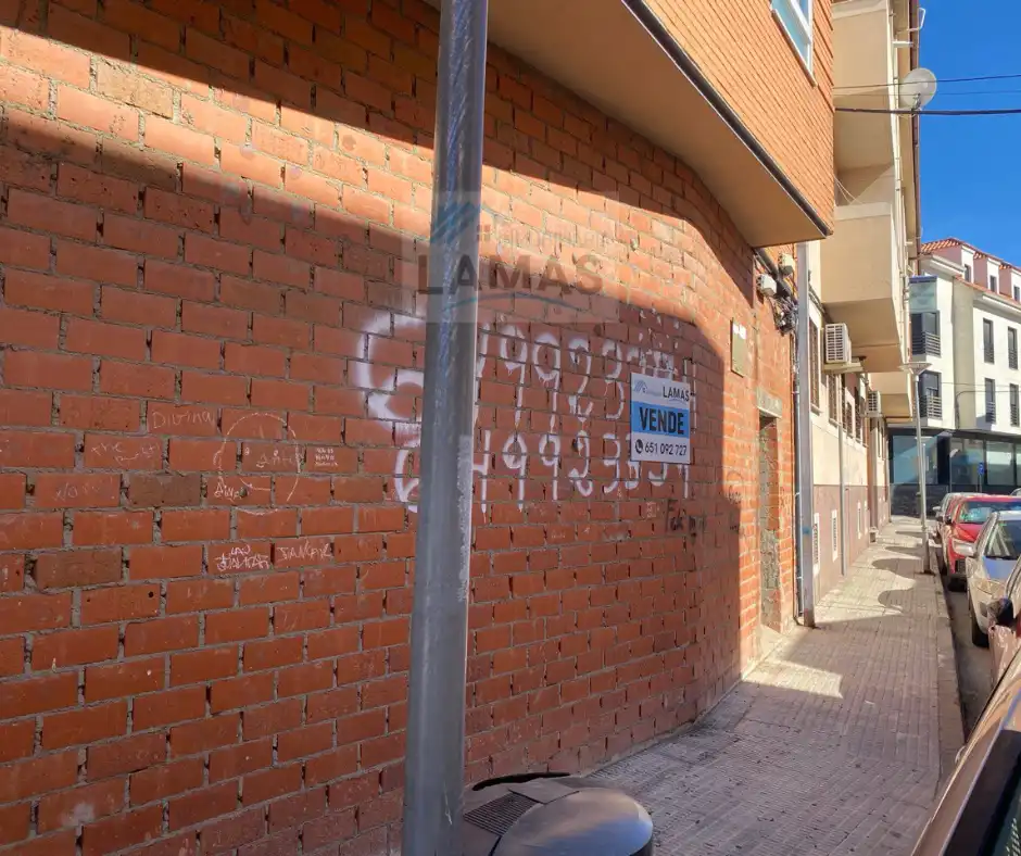 Gewerbefläche zum Verkauf in Calle Genaro Cajal 8, imagen 2