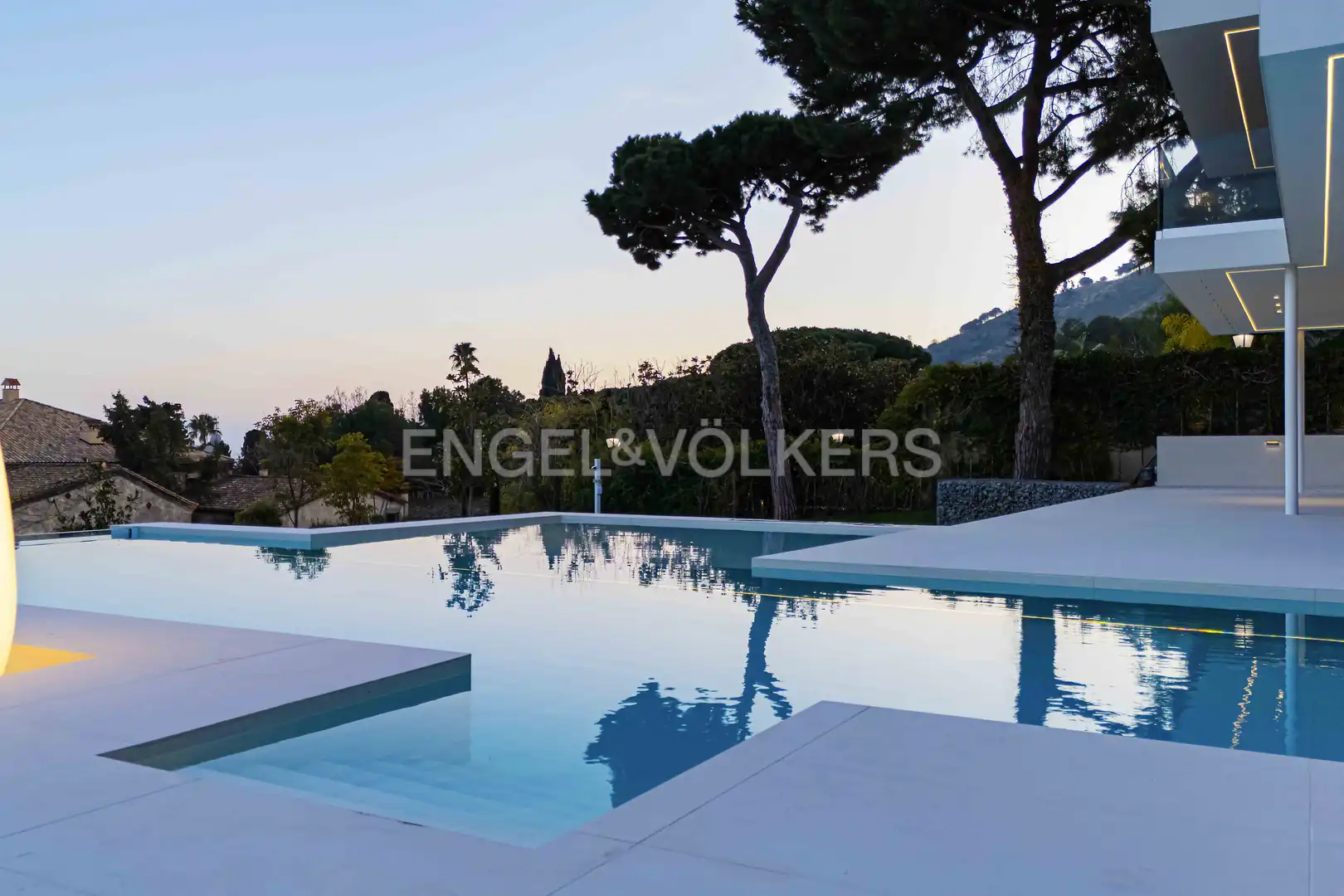 Piscina de Casa o chalet en venta en Barcelona con Aire acondicionado, Calefacción y Jardín privado