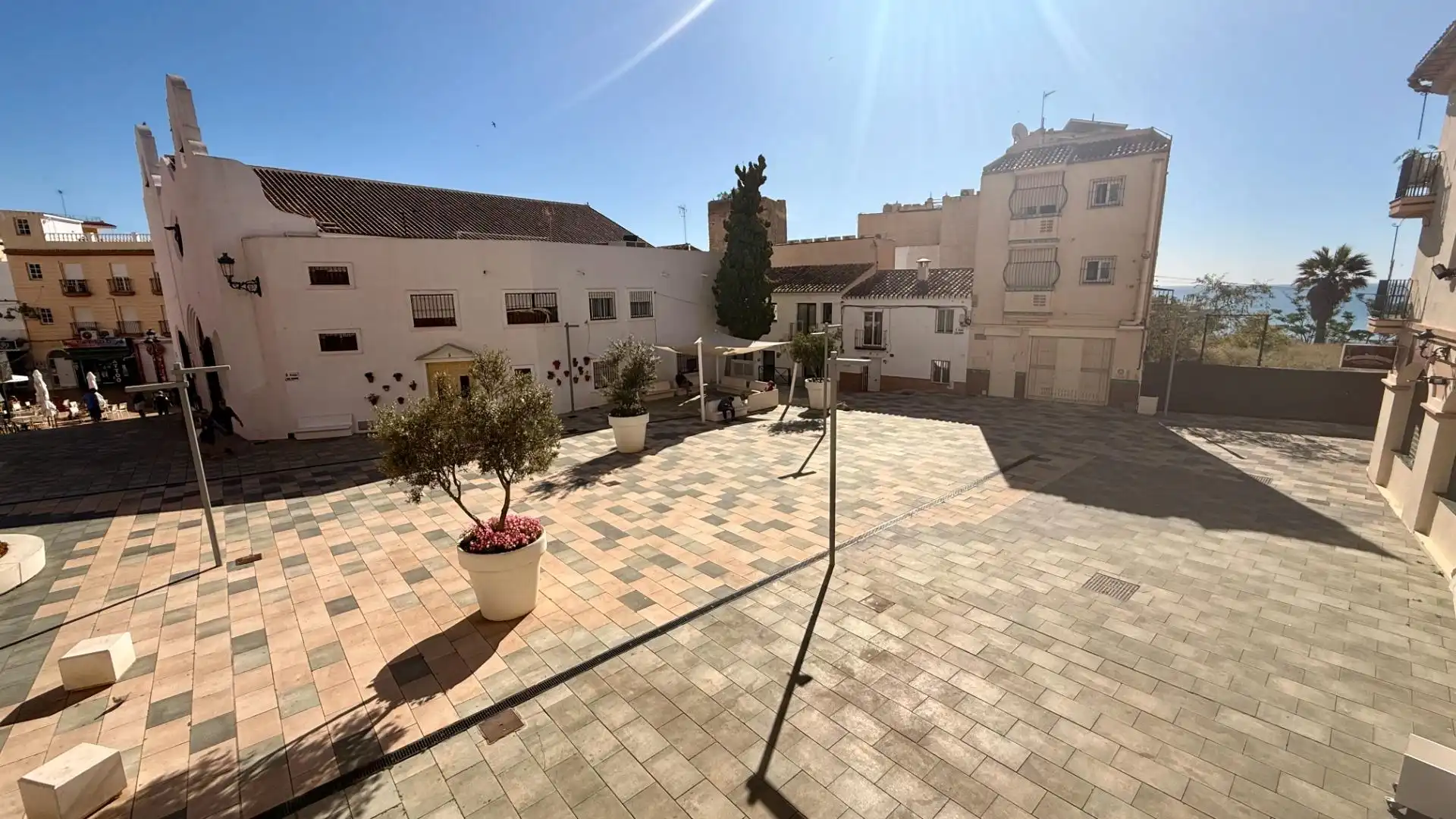 Außenansicht von Wohnung zum Verkauf in Torremolinos mit Klimaanlage, Heizung und Privatgarten