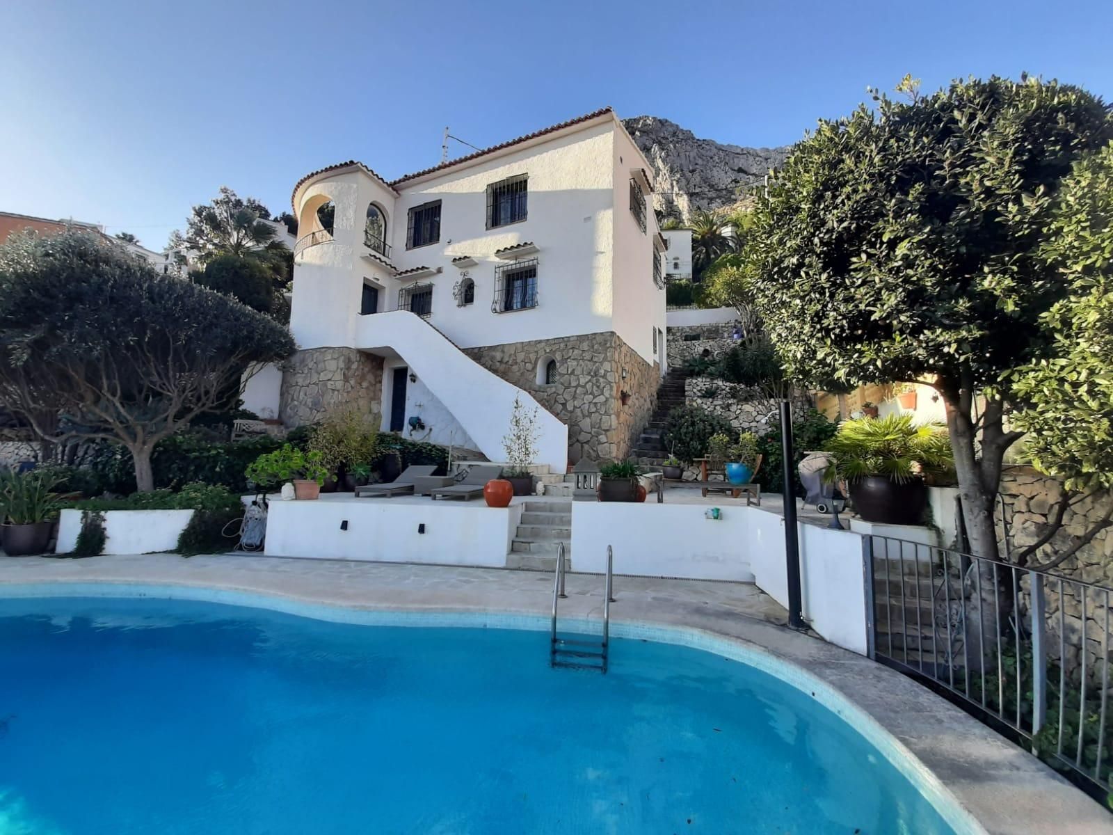 Exterior view of House or chalet for sale in Calpe / Calp  with Air Conditioner, Heating and Private garden